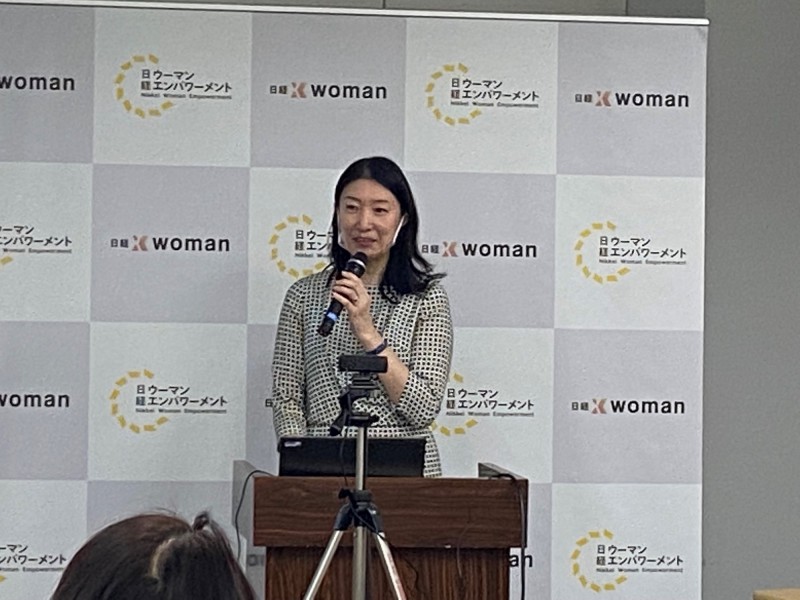 G20 empowerの講演でスピーチする塚原月子（カレイディスト代表）